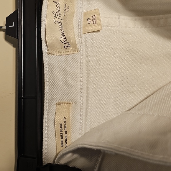 Universal Thread Flare jeans - Picture 3 of 4